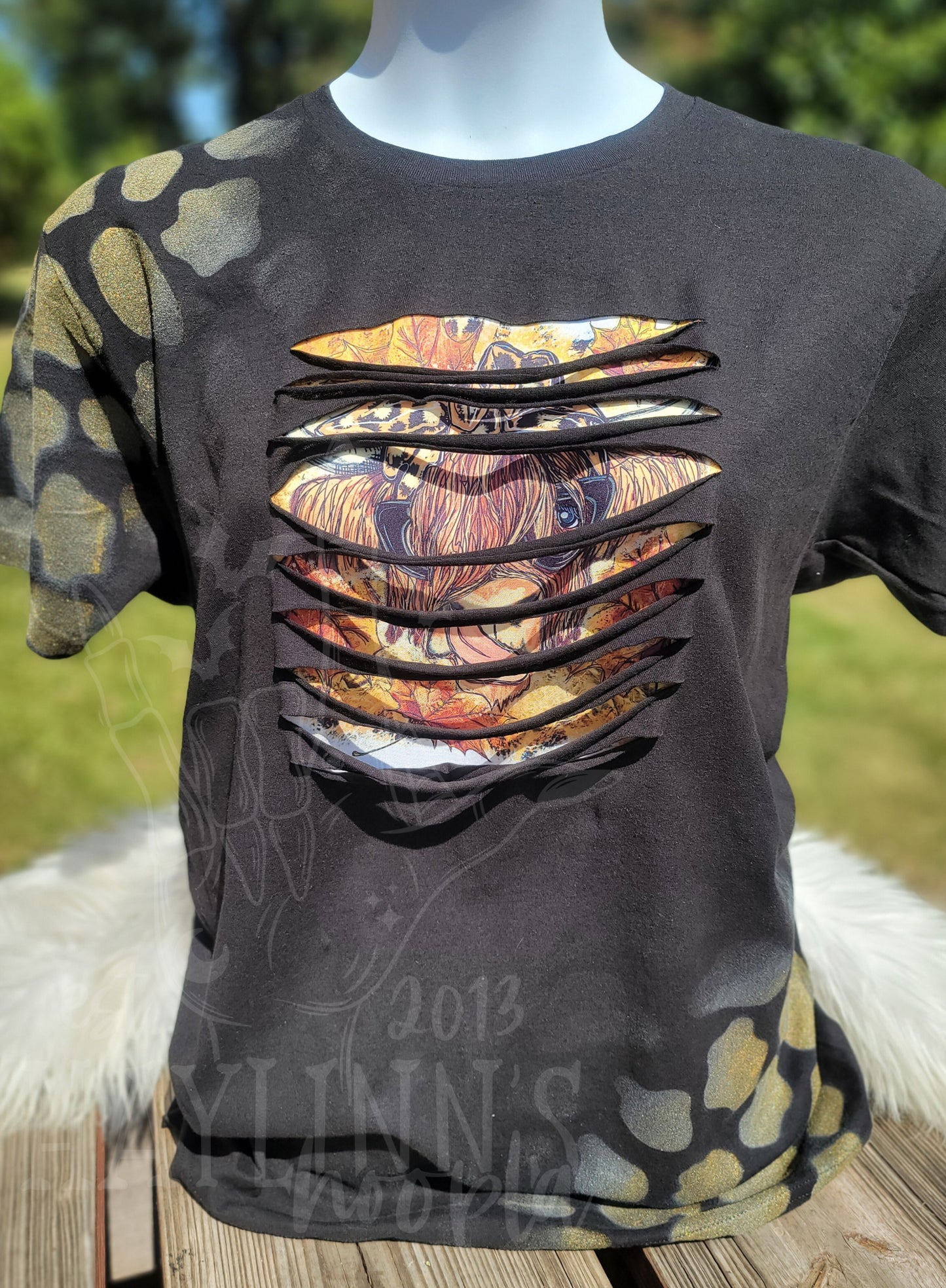 Fall Highland Cow Ripped Tees