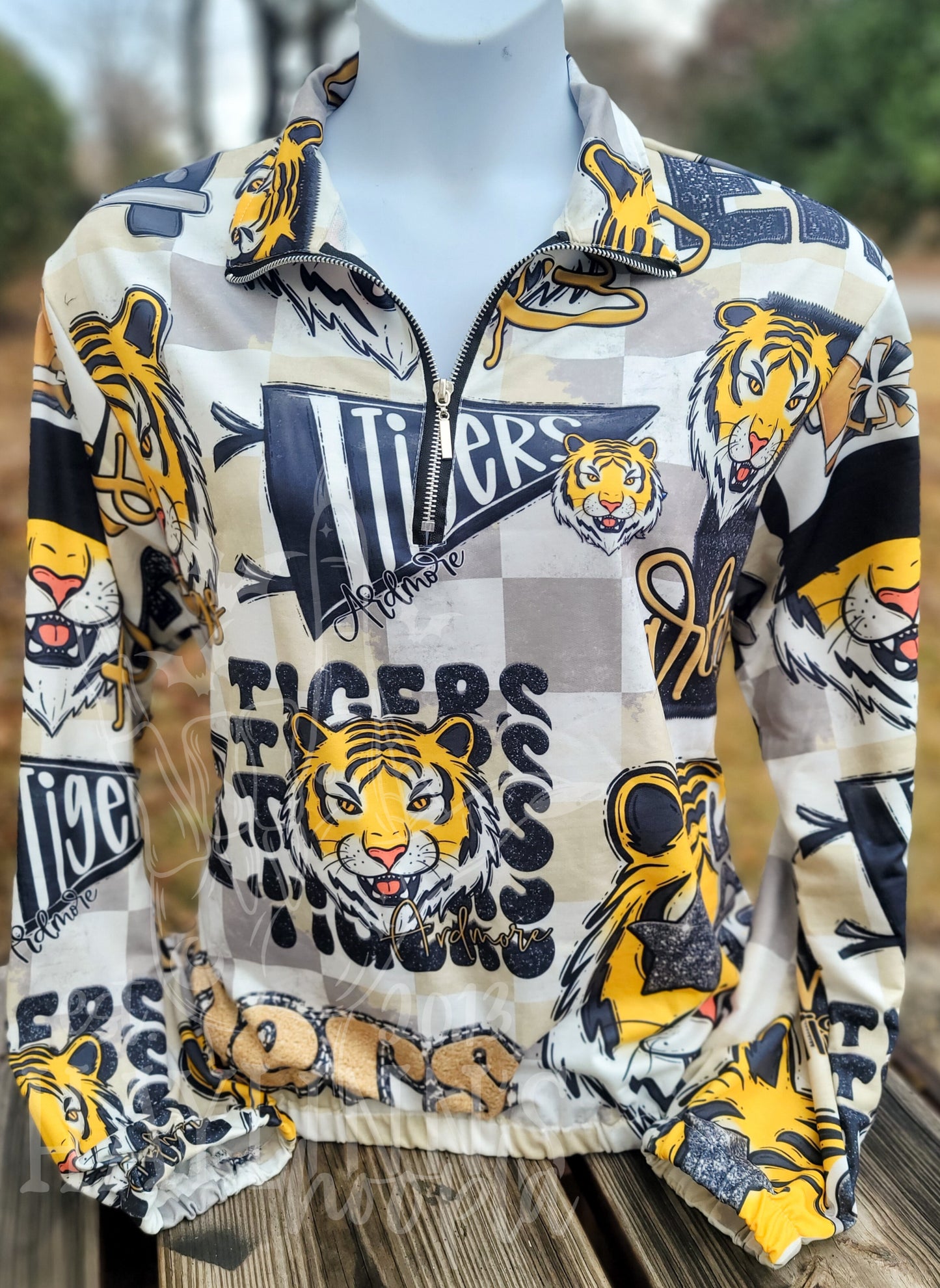 EXCLUSIVE Collaged Game Day Pullover