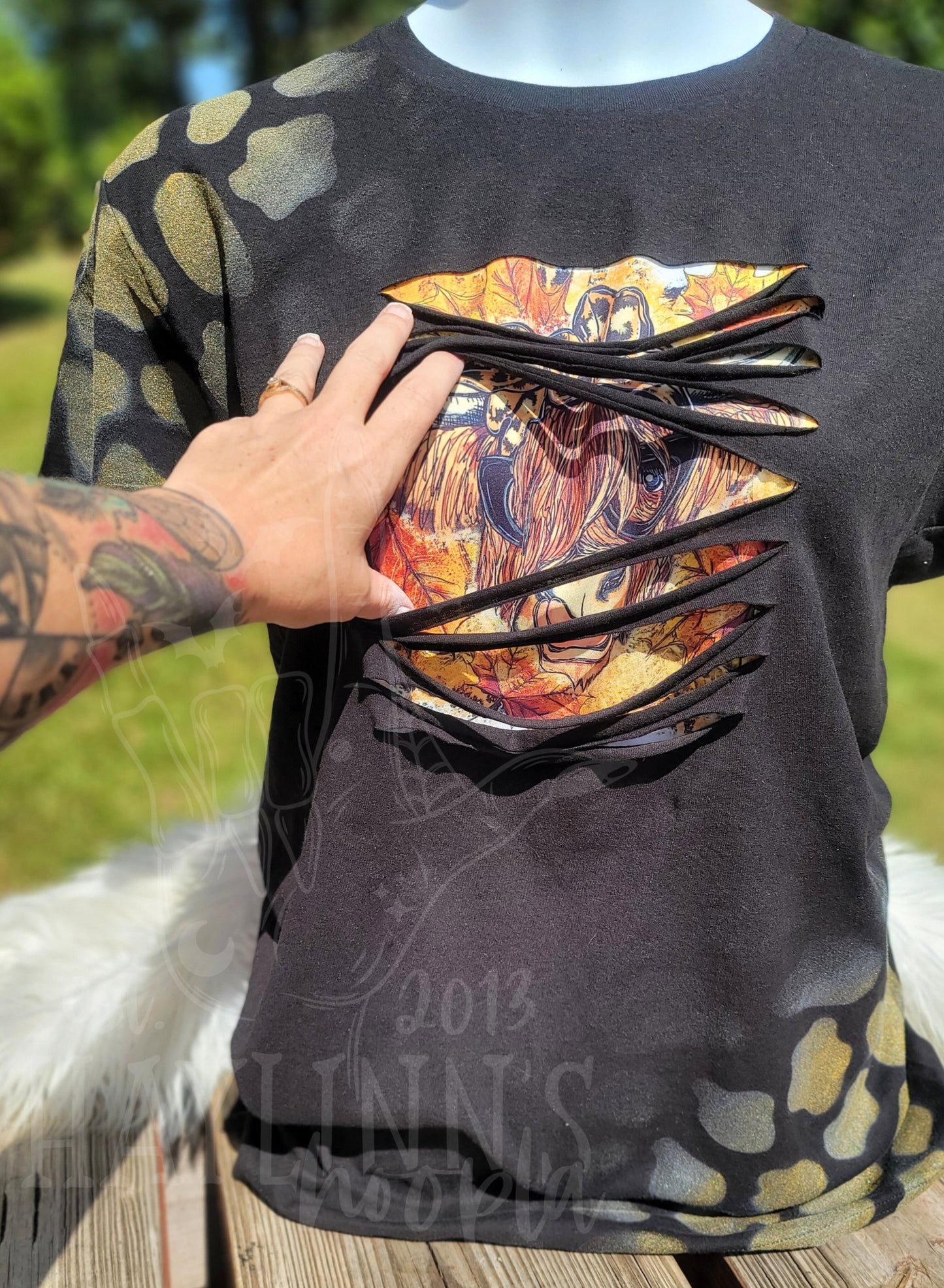 Fall Highland Cow Ripped Tees